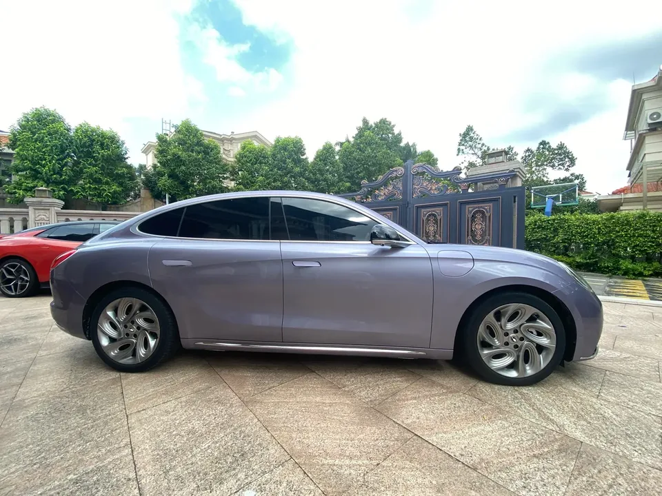 ORA Euler lightning cat 555km Premium Edition 2022 — миниатюра 4