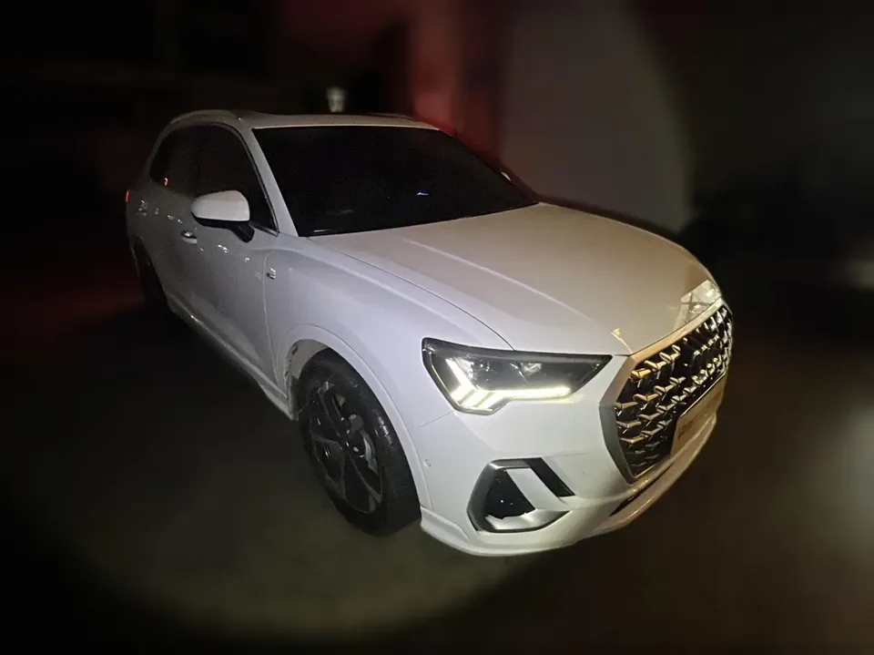 Audi Q3 Audi Q3 quattro 45th Anniversary Edition 35 TFSI Stylish and Dynamic 2025 — thumbnail 3