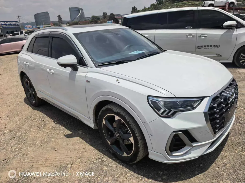 Audi Q3 Audi Q3 2023 35 TFSI Fashionable and Dynamic 2023 — миниатюра 3