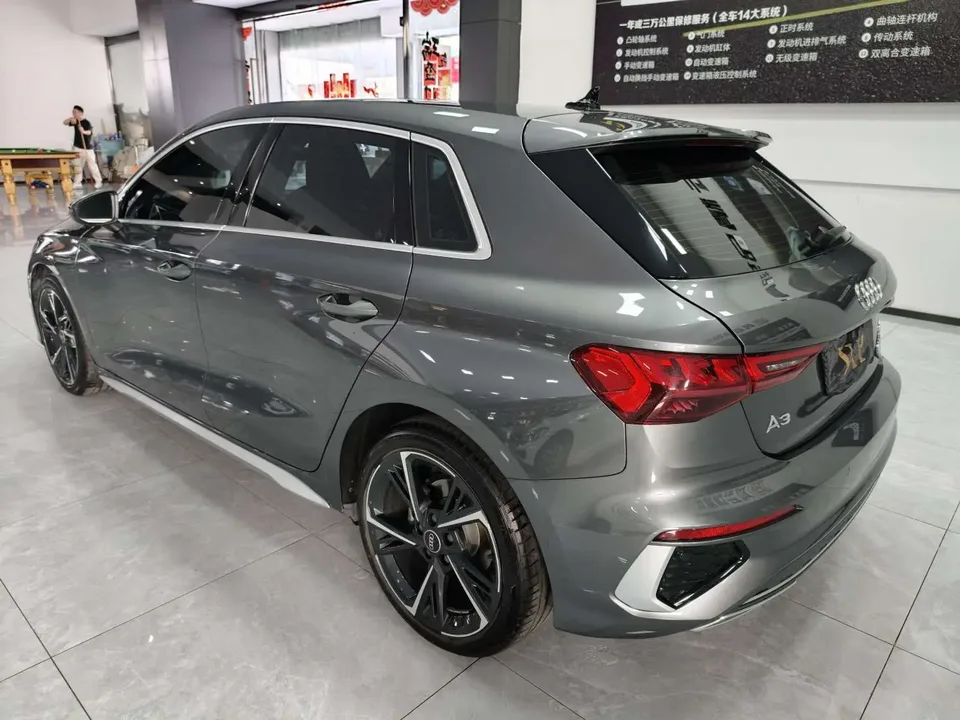 Audi A3 facelift Sportback 35 TFSI stylish and sporty 2023 — миниатюра 2