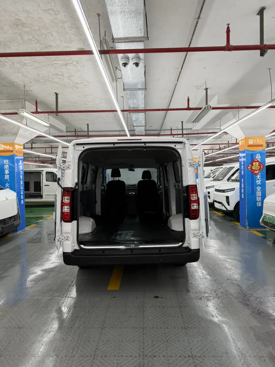 Wuling Yangguang Wuling Yangguang 300km Comfortable Bus Version 60kW 2024 — thumbnail 5