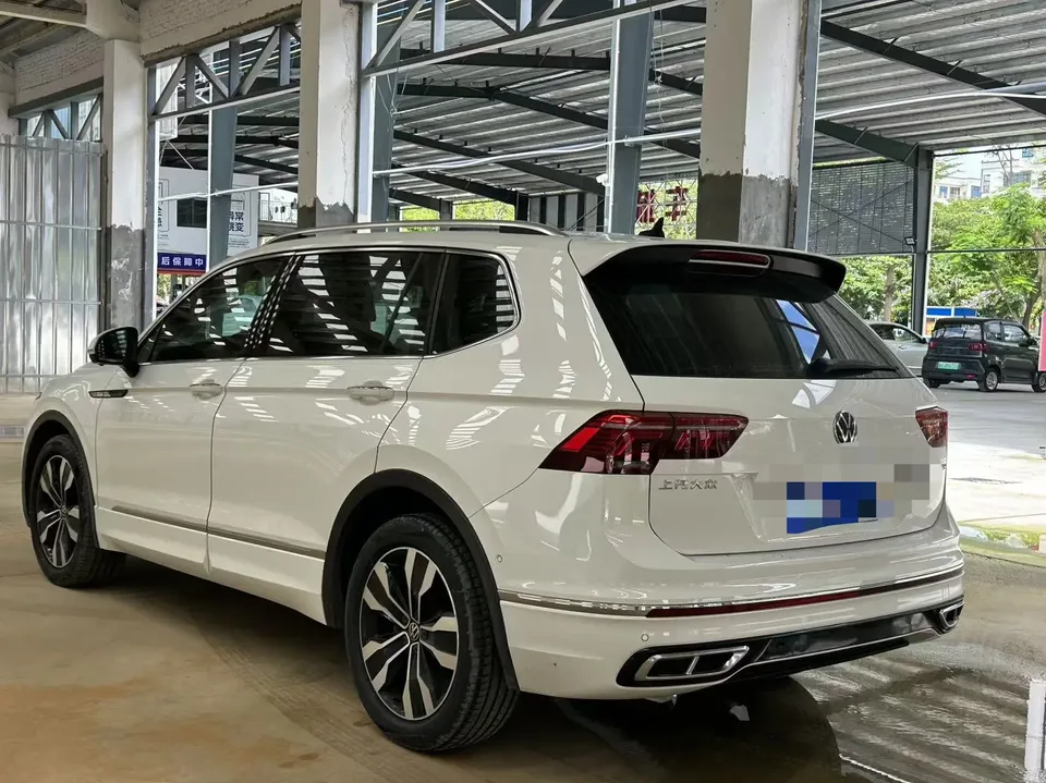 Volkswagen Tiguan L Tiguan L 2022 330TSI Automatic 2WD R-Line Enjoy Edition 2022 — миниатюра 4