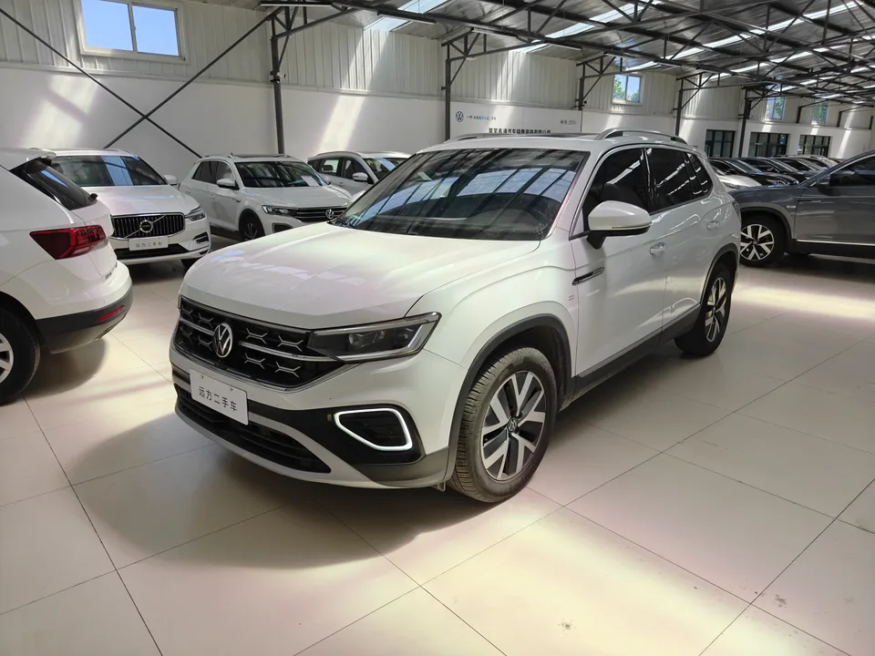 Volkswagen Tayron Tanyue 330TSI 2WD Luxury Plus Advanced Edition 2023 — photo 1, buy with delivery to Moscow