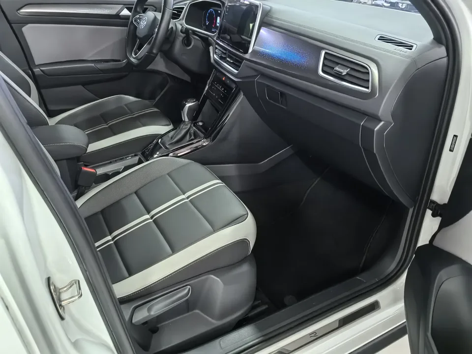 Volkswagen T-Roc 300TSI DSG Chenguang Edition 2024 — миниатюра 5