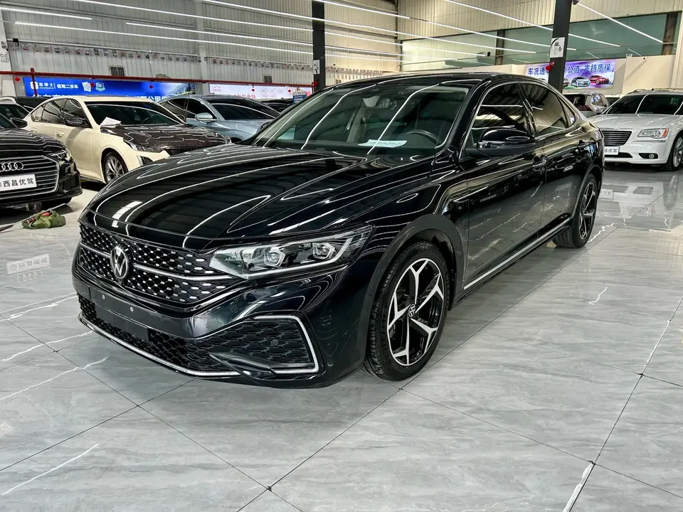 Volkswagen Passat 2023