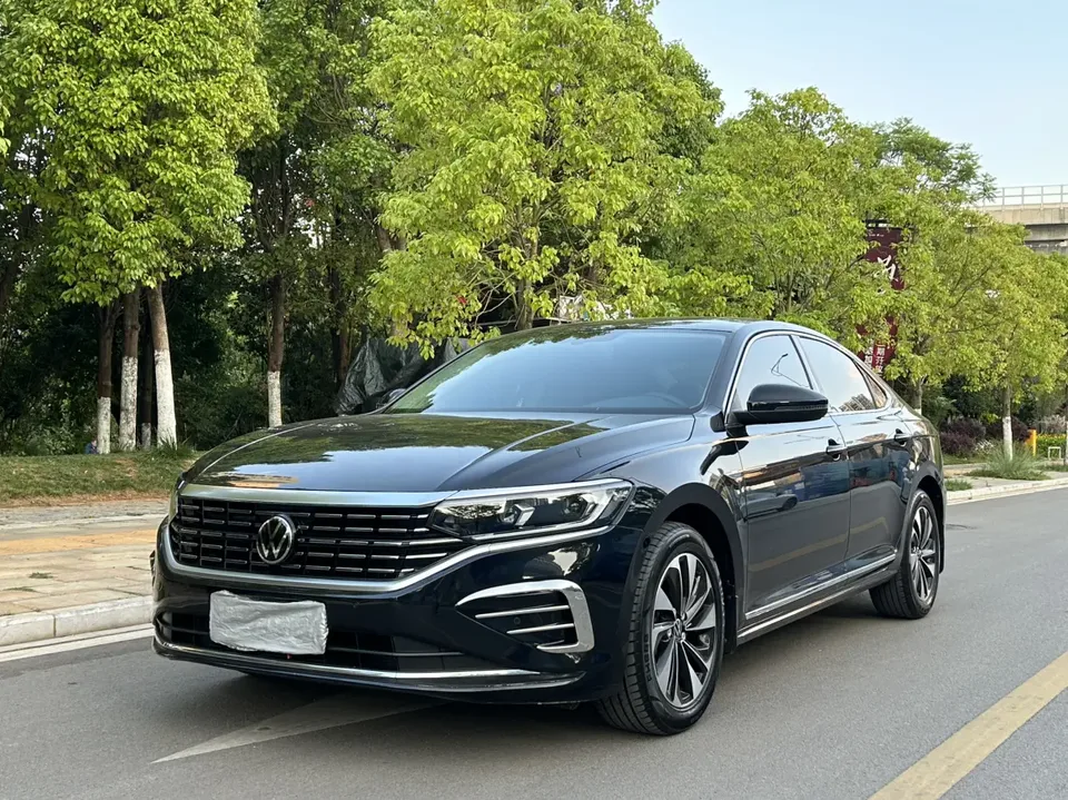 Volkswagen Passat 2023