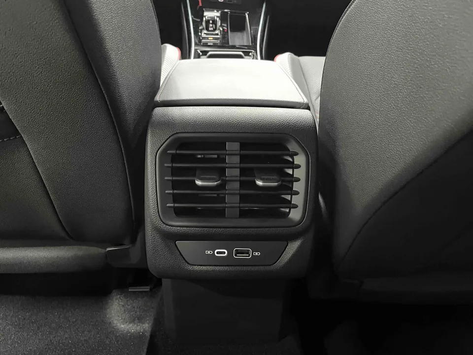 Volkswagen Lamando Lingdu Lingdu L 280TSI DSG Cool Edition 2022 — миниатюра 3