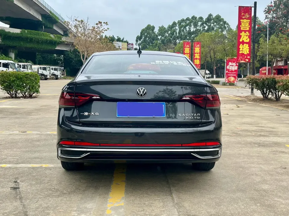 Volkswagen Sagitar 2023 Sagitar 300TSI DSG Beyond Edition 2024 — миниатюра 2