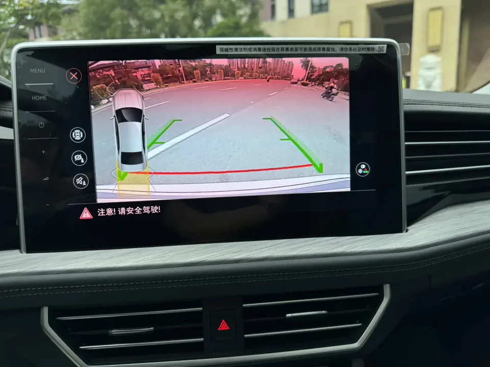 Volkswagen Sagitar 2023 Sagitar 300TSI DSG Beyond Edition 2024 — миниатюра 3
