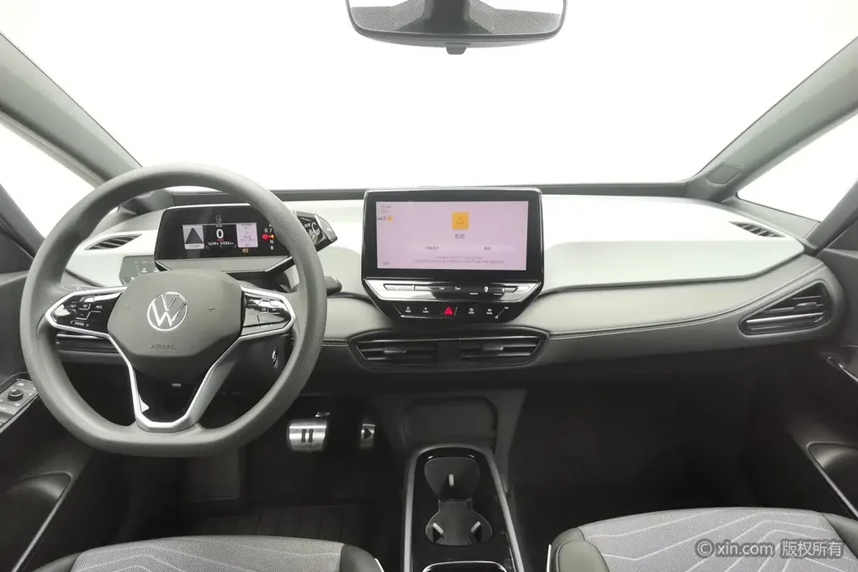 Volkswagen ID.3 Pure Smart Edition 2024 — миниатюра 3