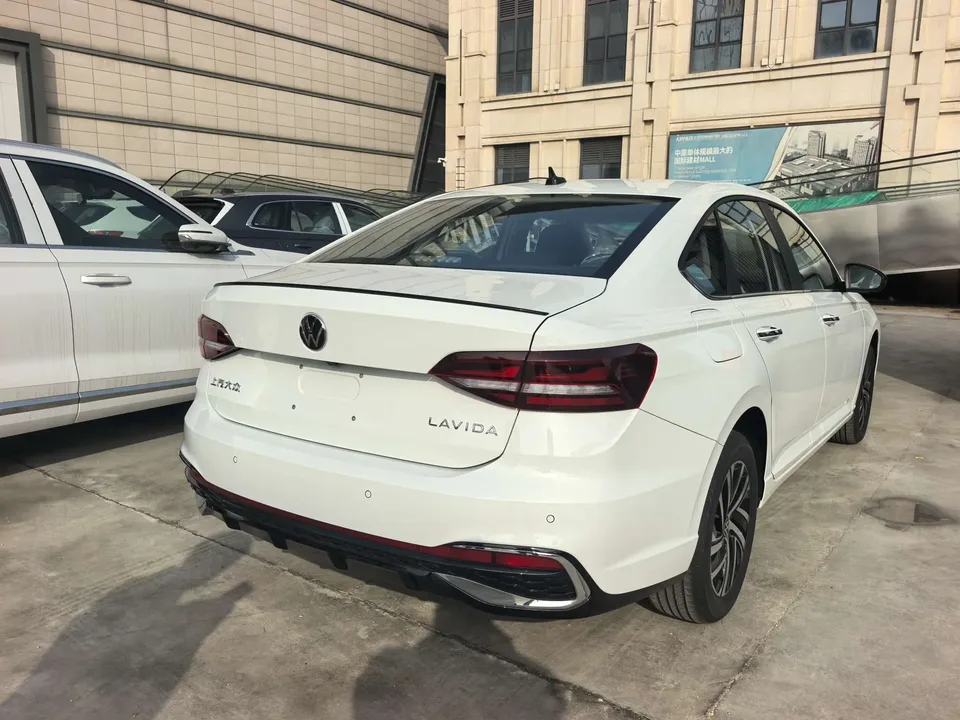 Volkswagen Lavida Lavida 2024 300TSI DSG Starry Sky Full Edition 2026 — миниатюра 2
