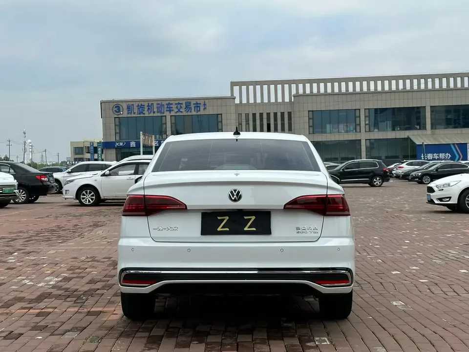Volkswagen Bora Bora 2023 200TSI DSG Joy Edition 2023 — миниатюра 2