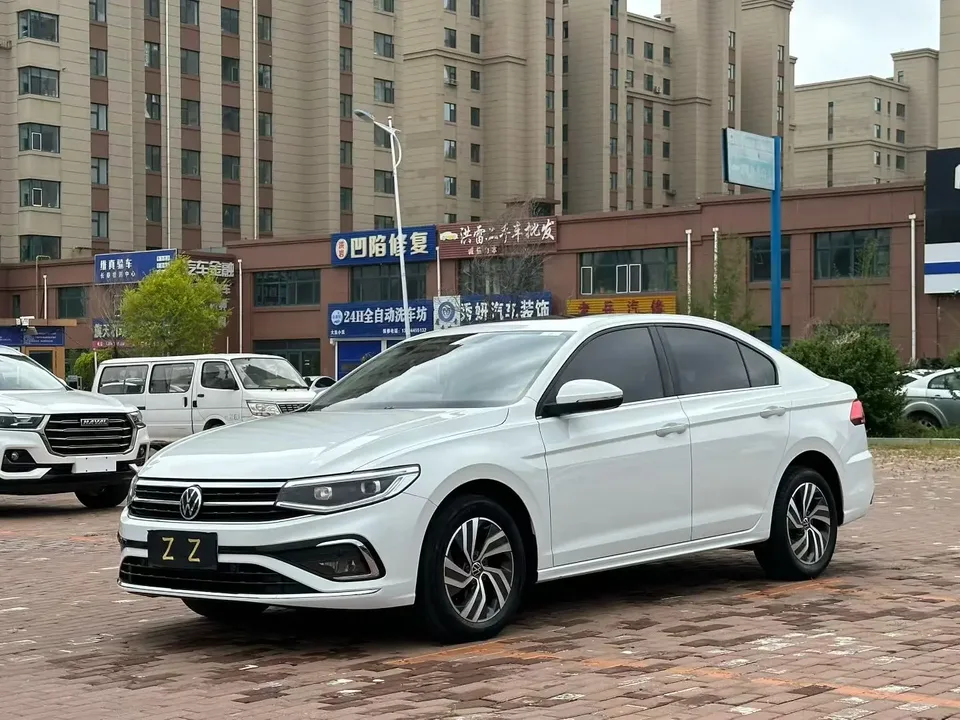 Volkswagen Bora Bora 2023 200TSI DSG Joy Edition 2023 — фото 1, купить с доставкой в Москву
