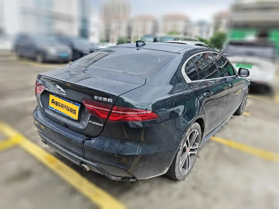 Jaguar XEL Jaguar XEL 2024 2.0T 250PS R-DYNAMIC S aggressive sports version 2024 — миниатюра 4