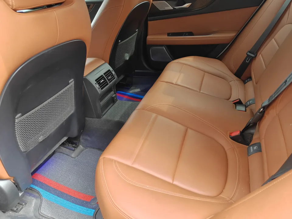 Jaguar XEL 2.0T 200PS R-DYNAMIC Youth Sports Edition 2022 — миниатюра 4