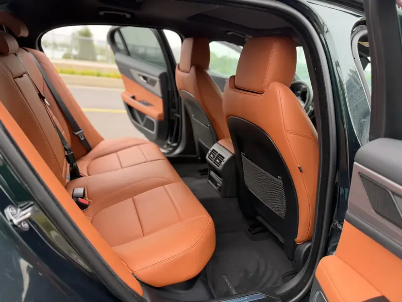 Jaguar XEL Jaguar XEL 2.0T 250PS R-DYNAMIC S Progressive Sports Edition 2023 — thumbnail 3