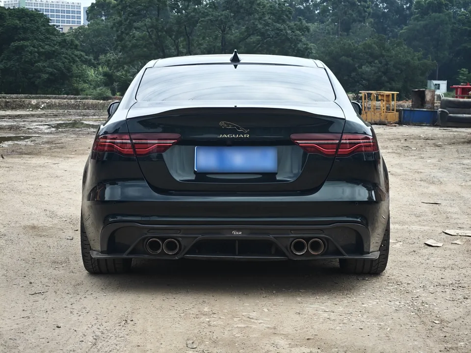 Jaguar XEL Jaguar XEL 2.0T 250PS R-DYNAMIC S Progressive Sports Edition 2023 — миниатюра 2