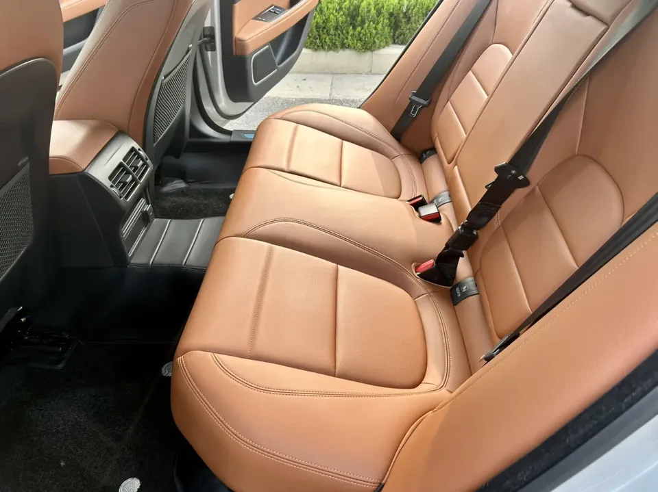 Jaguar XEL XEL Jaguar XEL 2024 2.0T 250PS R-DYNAMIC S aggressive sports version 2024 — thumbnail 2