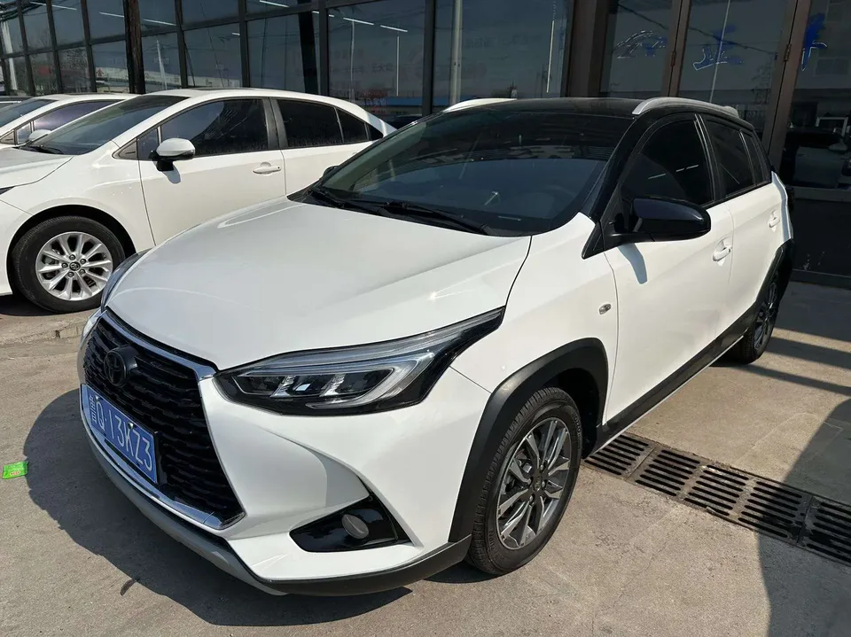 Toyota Yaris L Yaris L YARiS L Zhixuan 2022 Zhixuan X 1.5L CVT luxury PLUS version 2022 — photo 1, buy with delivery to Moscow