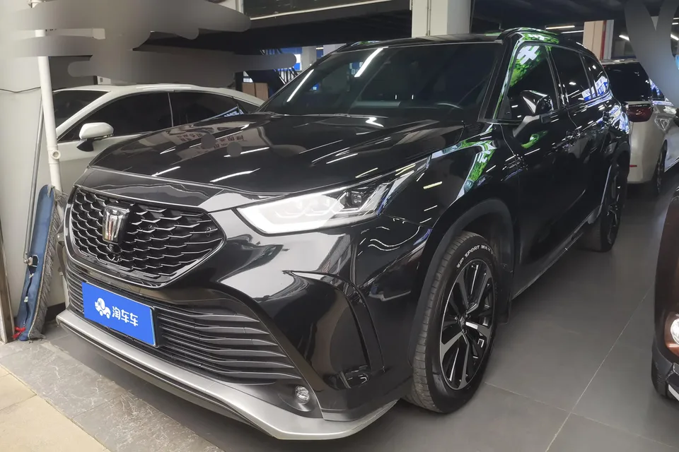 Toyota Crown Kluger 2024