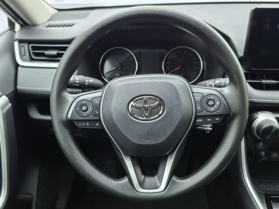 Toyota RAV4 2.0L CVT 2WD Urban Edition 2025 — миниатюра 4