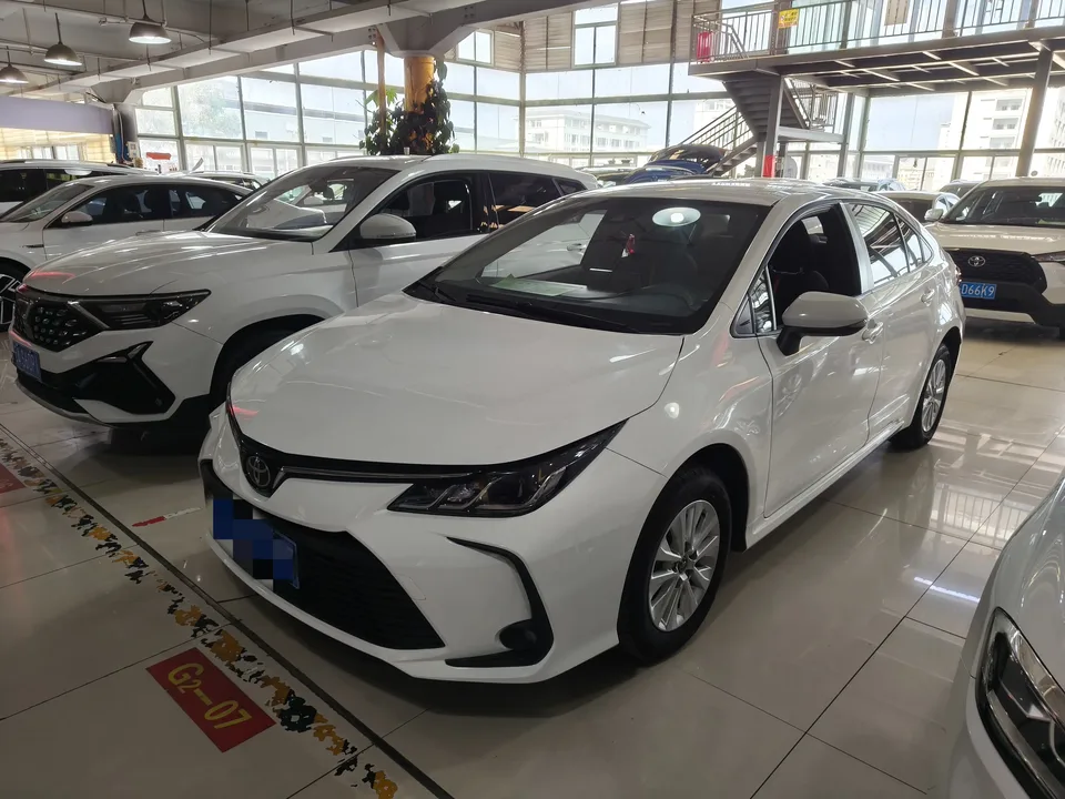 Toyota Corolla Corolla 1.2T S-CVT Elite PLUS Edition 2023 — photo 1, buy with delivery to Moscow