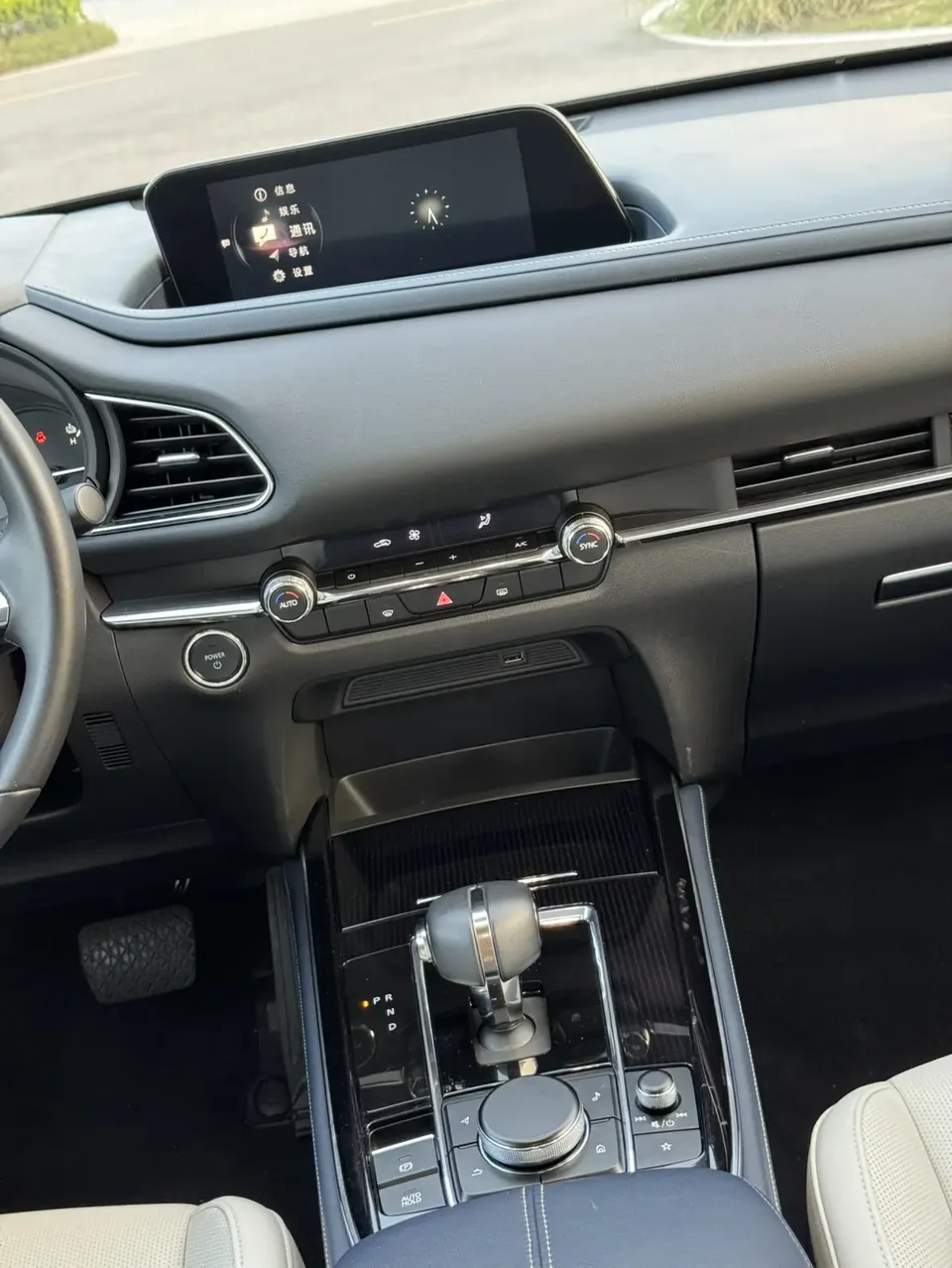 Mazda CX-30 EV pure electric version 2022 — миниатюра 3
