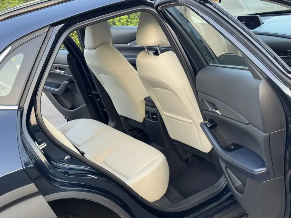 Mazda CX-30 EV pure electric version 2022 — миниатюра 4