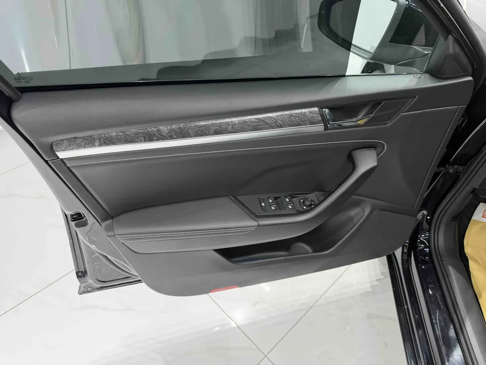 Skoda Speedy Super 2023 TSI280 DSG Exclusive Edition 2023 — миниатюра 4