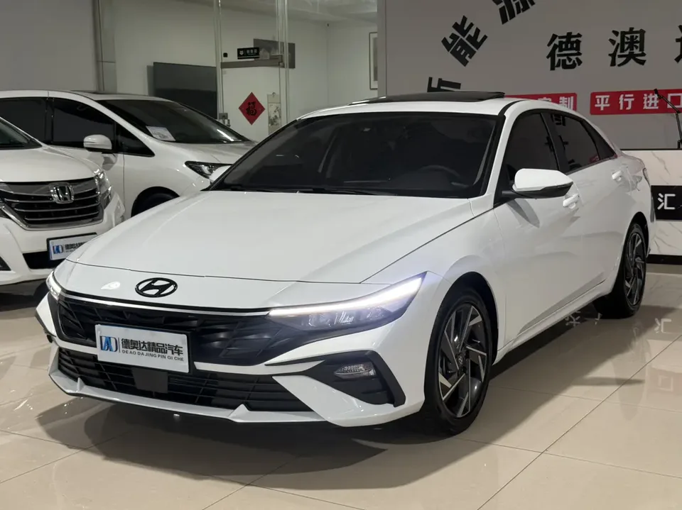 Hyundai Elantra 2025