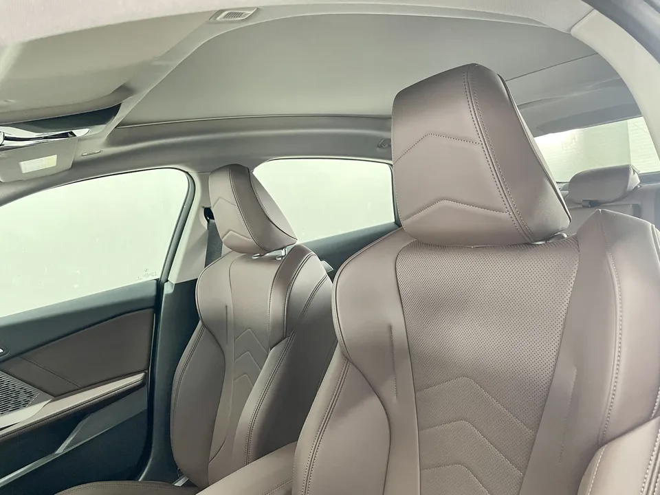 BMW 2 Series 2 Series 225L M Sports Package 2025 — thumbnail 4