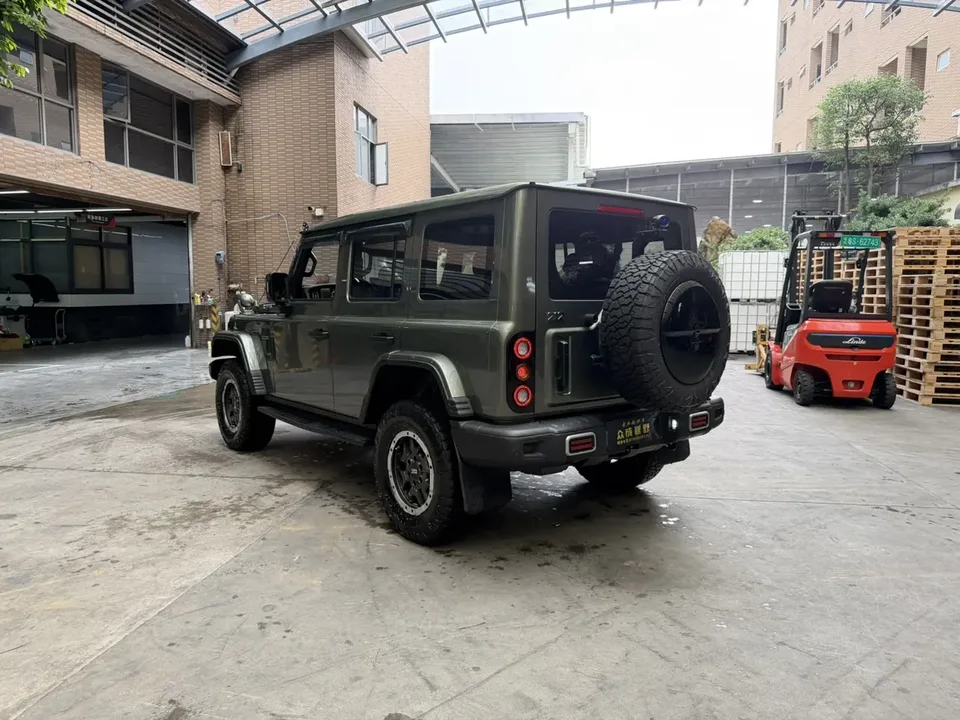 212 T01 T01 2.0T Changfeng Edition 2025 — миниатюра 2