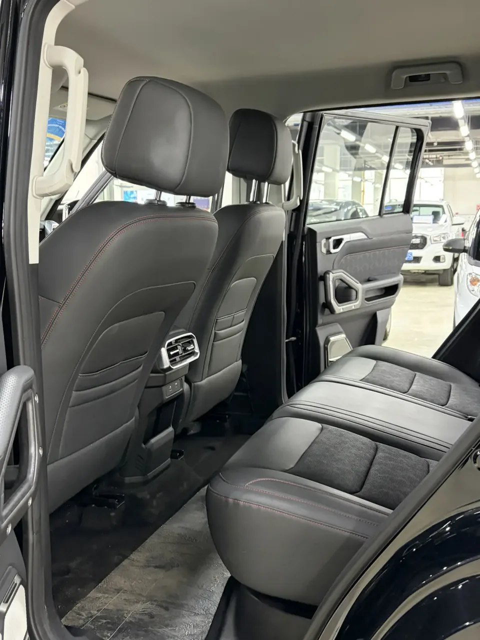 Jietu Shanhai Jetour Traveler C-DM 1.5TD DHT 208km 2WD Mountain Edition 2024 — миниатюра 3