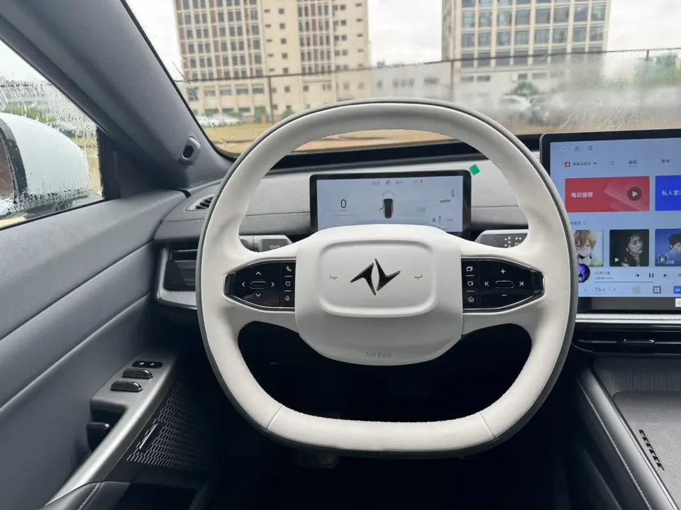 Dongfeng YiPai 007 Yipai 007 Extended Range 230Air Cruise Edition 2026 — thumbnail 3