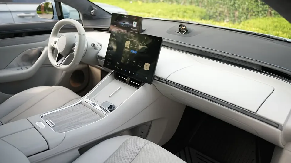 Luxeed SmartS7 SmartS7 Max rear-wheel drive long-distance intelligent driving version 2024 — thumbnail 4