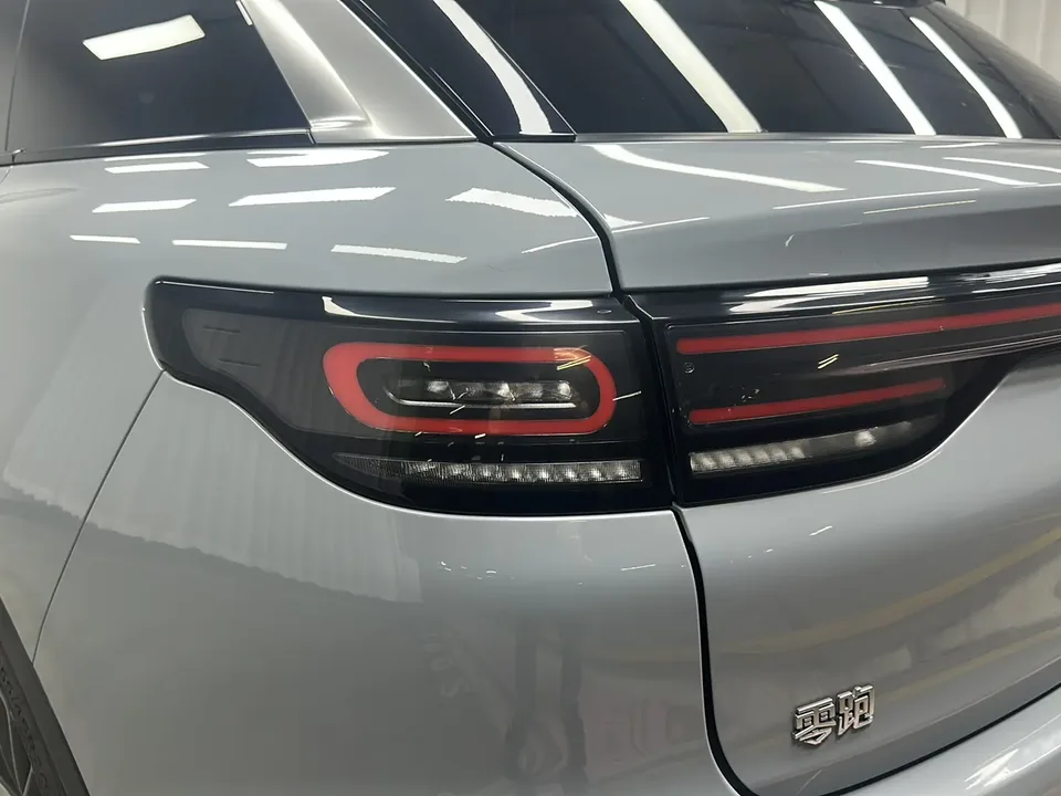 Leapmotor Zero running C11 Pure Electric 580 Premium Edition 2025 — миниатюра 4