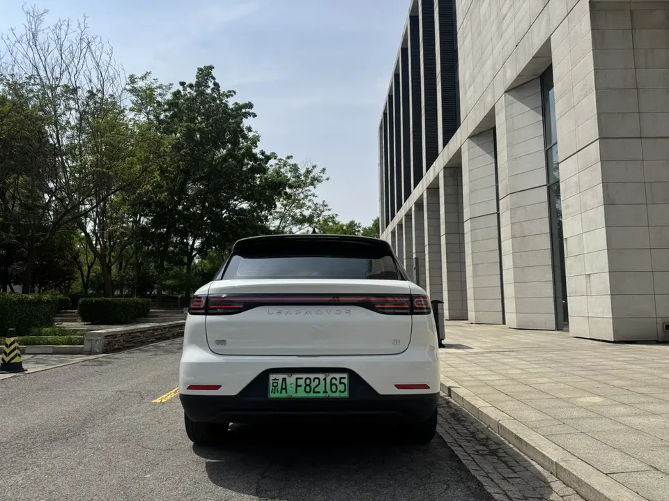 Leapmotor Zero running C11 Extended Range 285 Comfort Edition 2023 — миниатюра 2