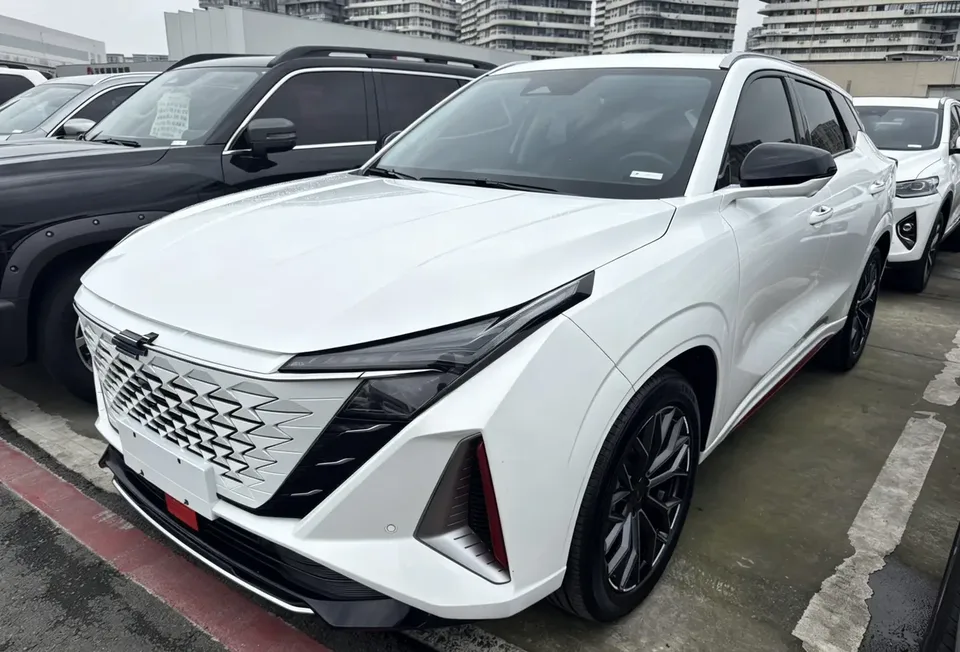 Oshan Changan Auchan Z6 2023