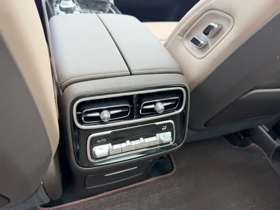 BAIC Beijing Off-road BJ60 Beijing Off-road BJ60 2.0T automatic 11-piece seven-seater 2022 — thumbnail 3