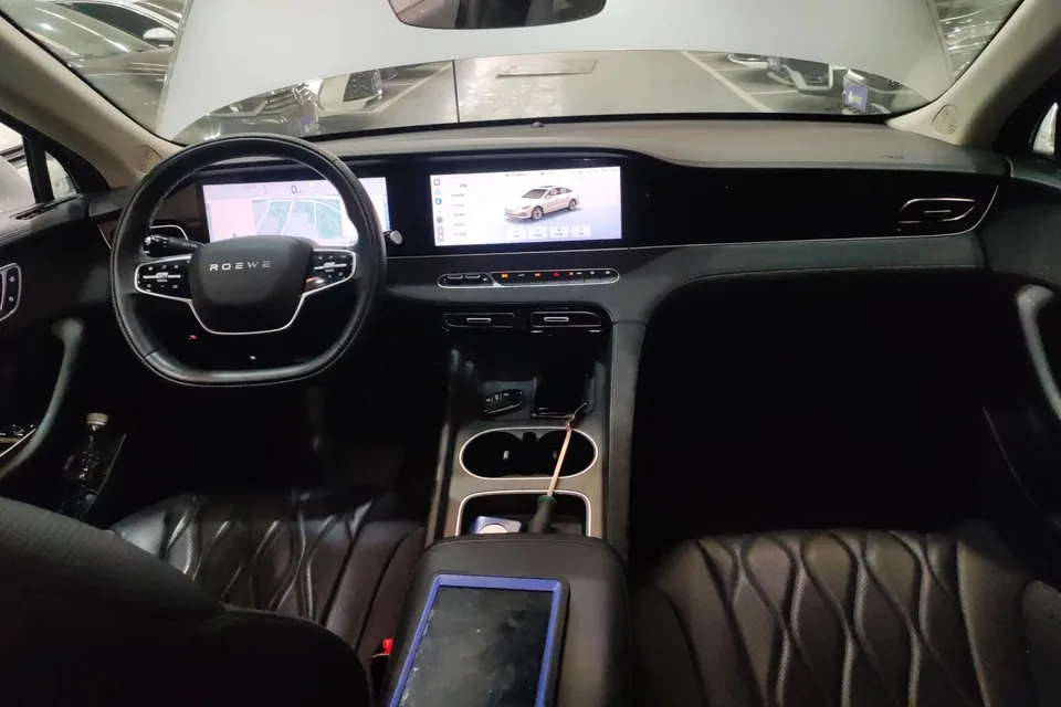 Roewe D7 DMH Roewe D7 DMH 125 Ultimate 2023 — thumbnail 5