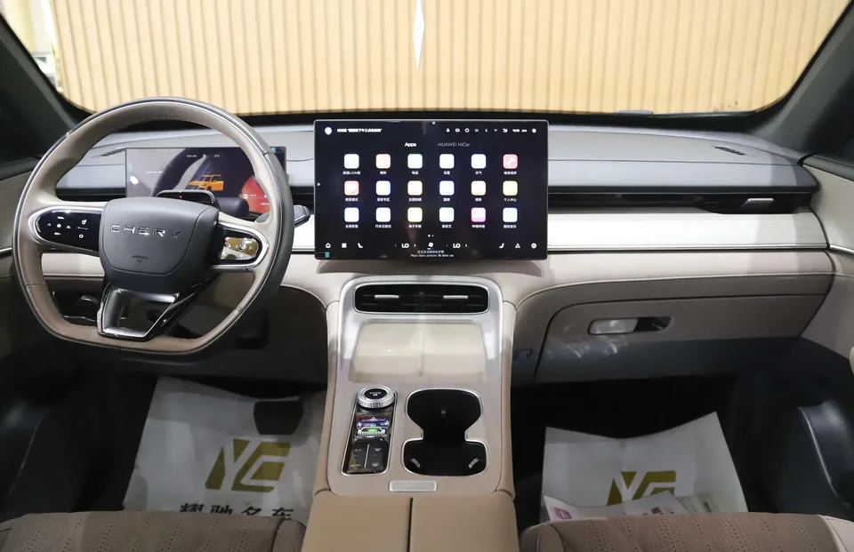 Chery Tiggo 8 PLUS C-DM Tiggo 8 PLUS C-DM 2025 1.5T Premium Edition 2025 — миниатюра 4