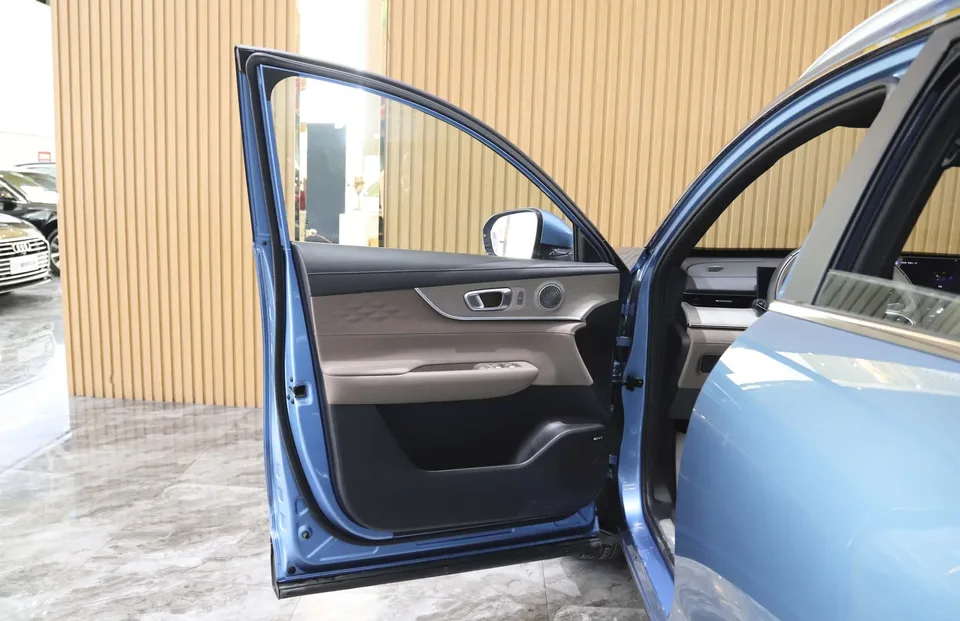 Chery Tiggo 8 PLUS C-DM Tiggo 8 PLUS C-DM 2025 1.5T Premium Edition 2025 — миниатюра 5