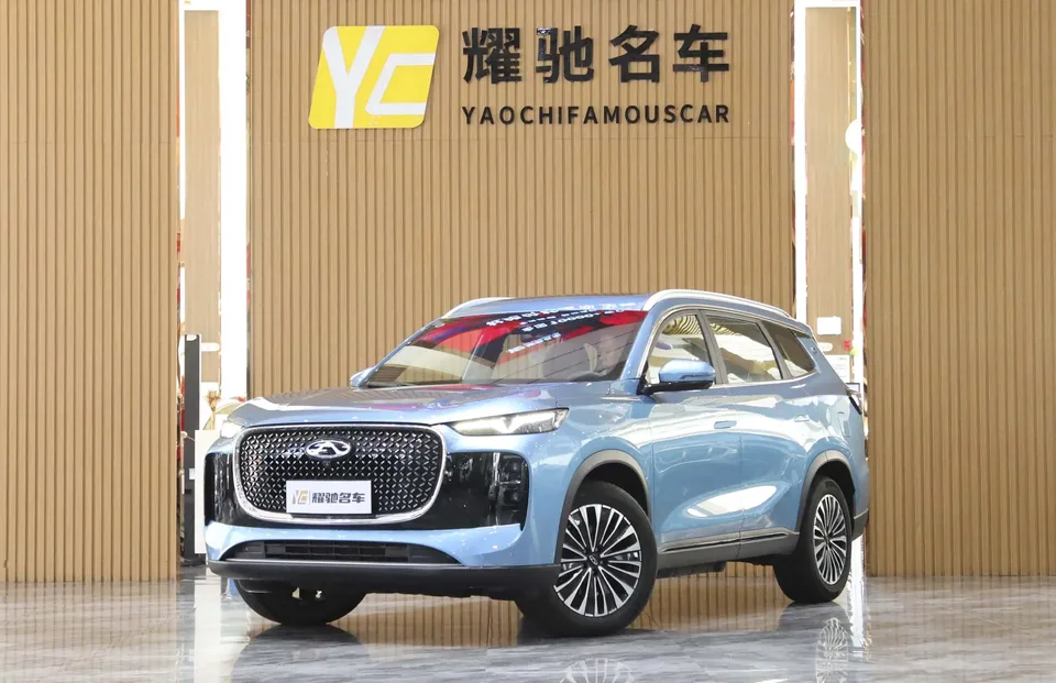 Chery Tiggo 8 PLUS C-DM Tiggo 8 PLUS C-DM 2025 1.5T Premium Edition 2025 — фото 1, купить с доставкой в Москву