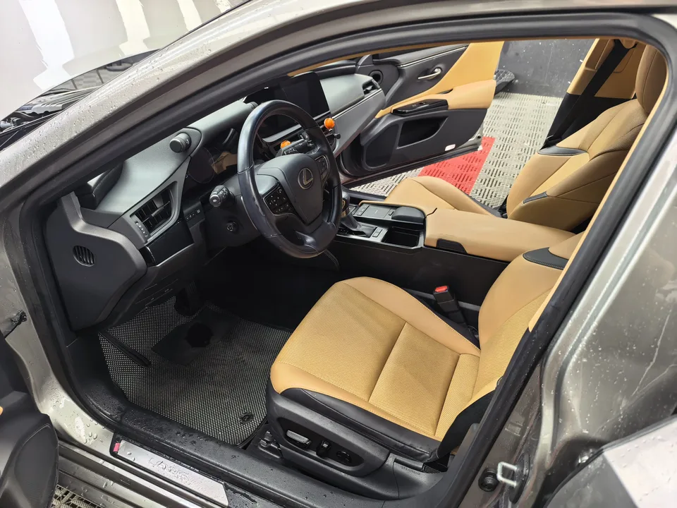 Lexus ES 200 Luxury Edition 2022 — миниатюра 5