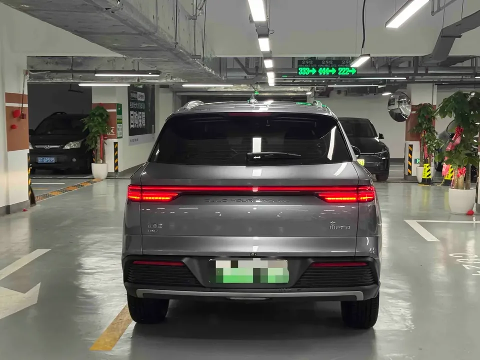BYD Song Pro DM Song Pro DM DM-i Honor Edition 71km Pilot Edition 2025 — thumbnail 5
