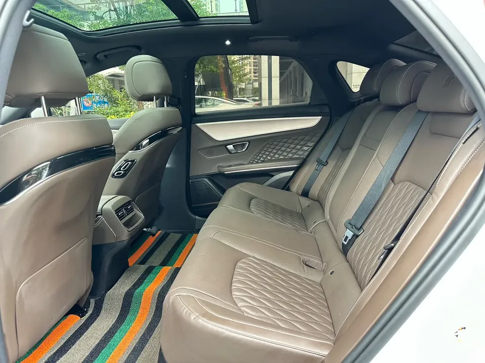 BYD Han DM Chinese DM DM-i 121KM Premium 2022 — thumbnail 3