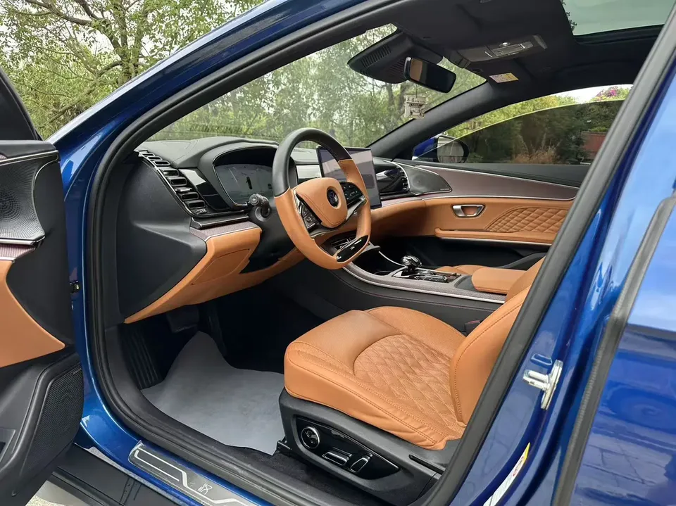 BYD Han DM DM-i 121KM Premium Edition 2022 — миниатюра 5
