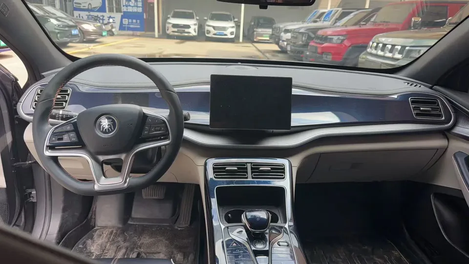 BYD Qin PLUS EV Qin PLUS EV 500KM Luxury Edition 2022 — thumbnail 5
