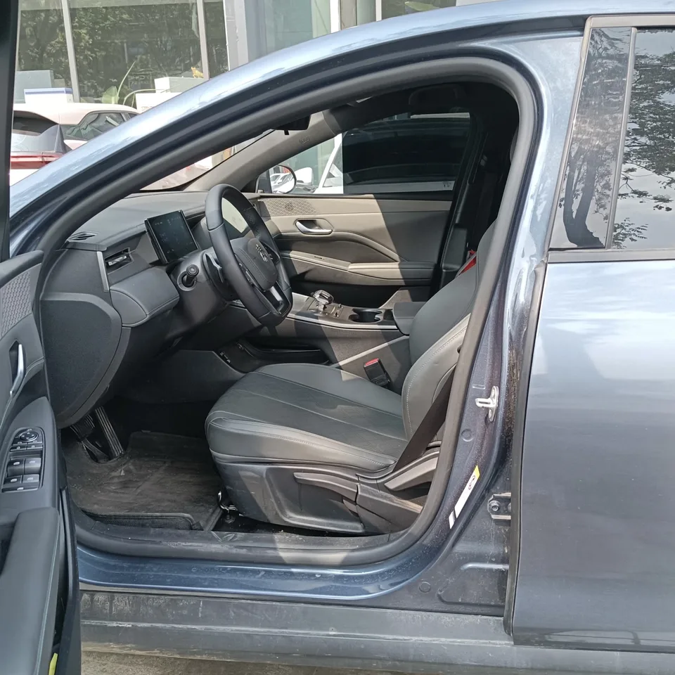 BYD Qin PLUS EV Smart Driving Edition 420KM Leading Edition 2025 — миниатюра 5
