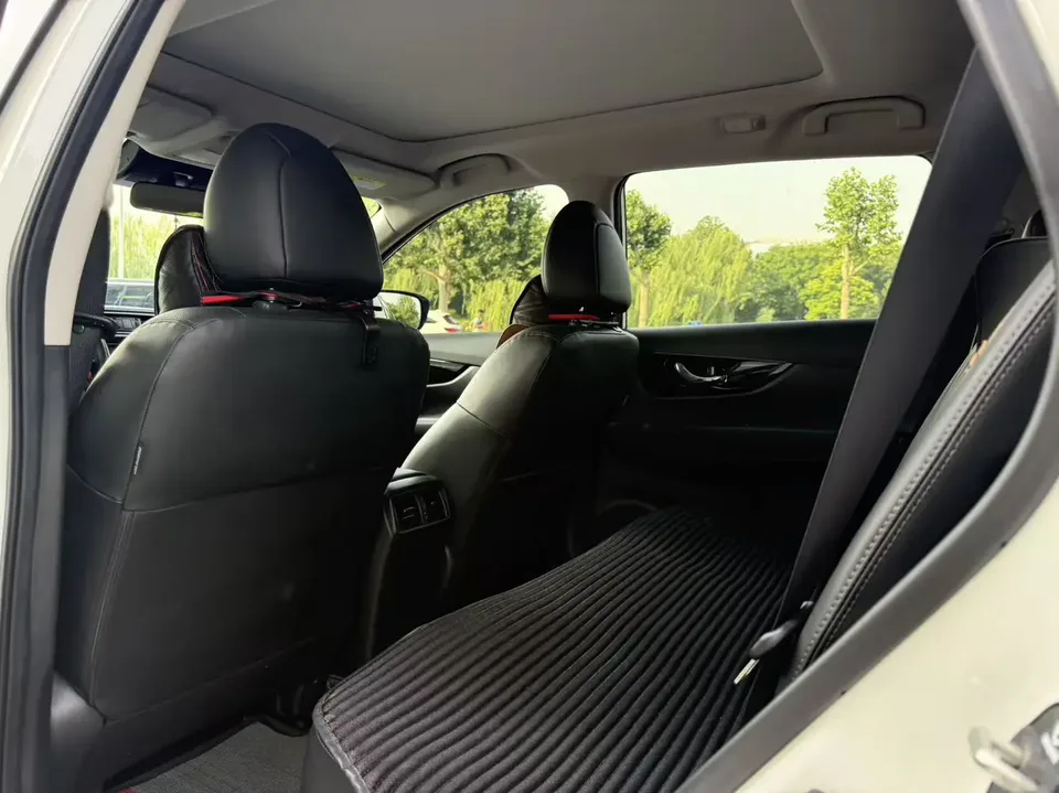 Nissan X-Trail Classic Edition 2.0L 2WD Intelligent Link Premium Edition 2025 — миниатюра 3